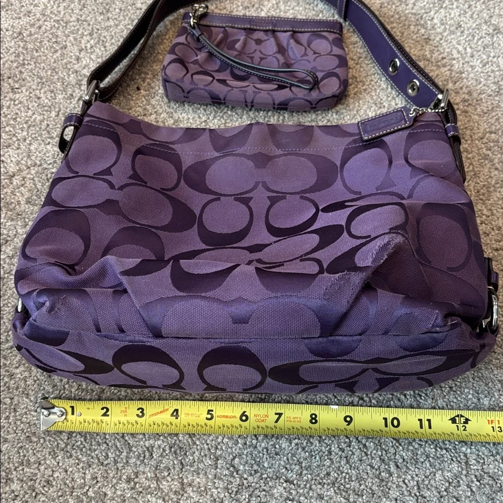 Coach purple Signature Duffle Shoulder Bag with matching wristlet F15067 - Picture 16 of 16